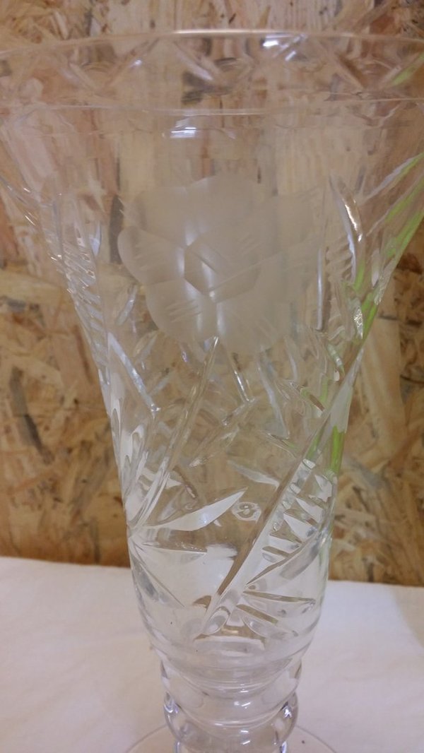 alte geschliffene Glas Vase